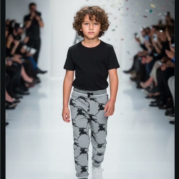 NEW! BURBERRY Boy's Sidney Equestrian Knight Printed Sweatpants - Picture 2 of 11